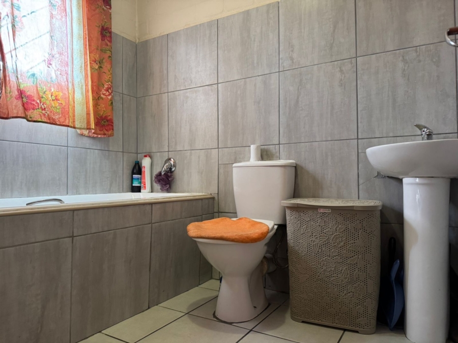 To Let 2 Bedroom Property for Rent in Fountain Village Western Cape
